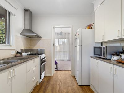 22 Sandra Court, Sale
