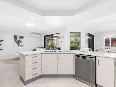 60 Olsen Cr, Wakerley