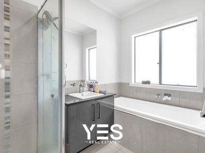 12 Bourbon Road, Cranbourne East