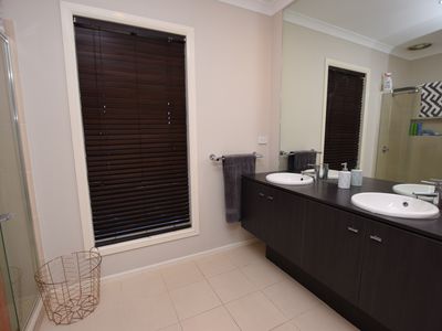 25 Gallery Way, Pakenham