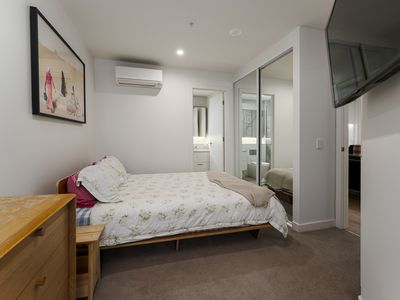 M107 / 188 Macaulay Road, North Melbourne
