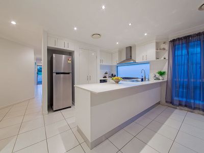 37 Worchester Crescent, Wakerley