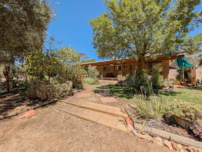 1947 Murray Valley Highway, Lake Charm