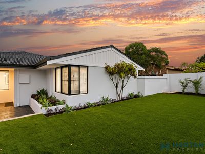 15 Mcgillivray Gardens, Winthrop