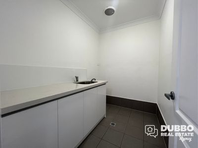 40 Fountain Circuit, Dubbo