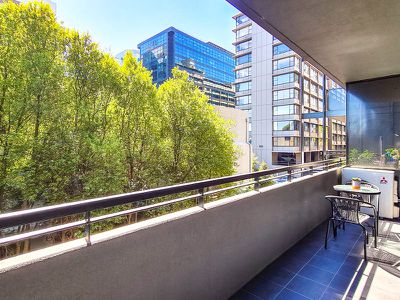 217 / 74 Queens Road, Melbourne