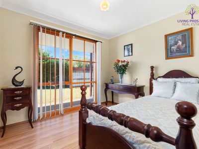 80 Mintaro Way, Seabrook