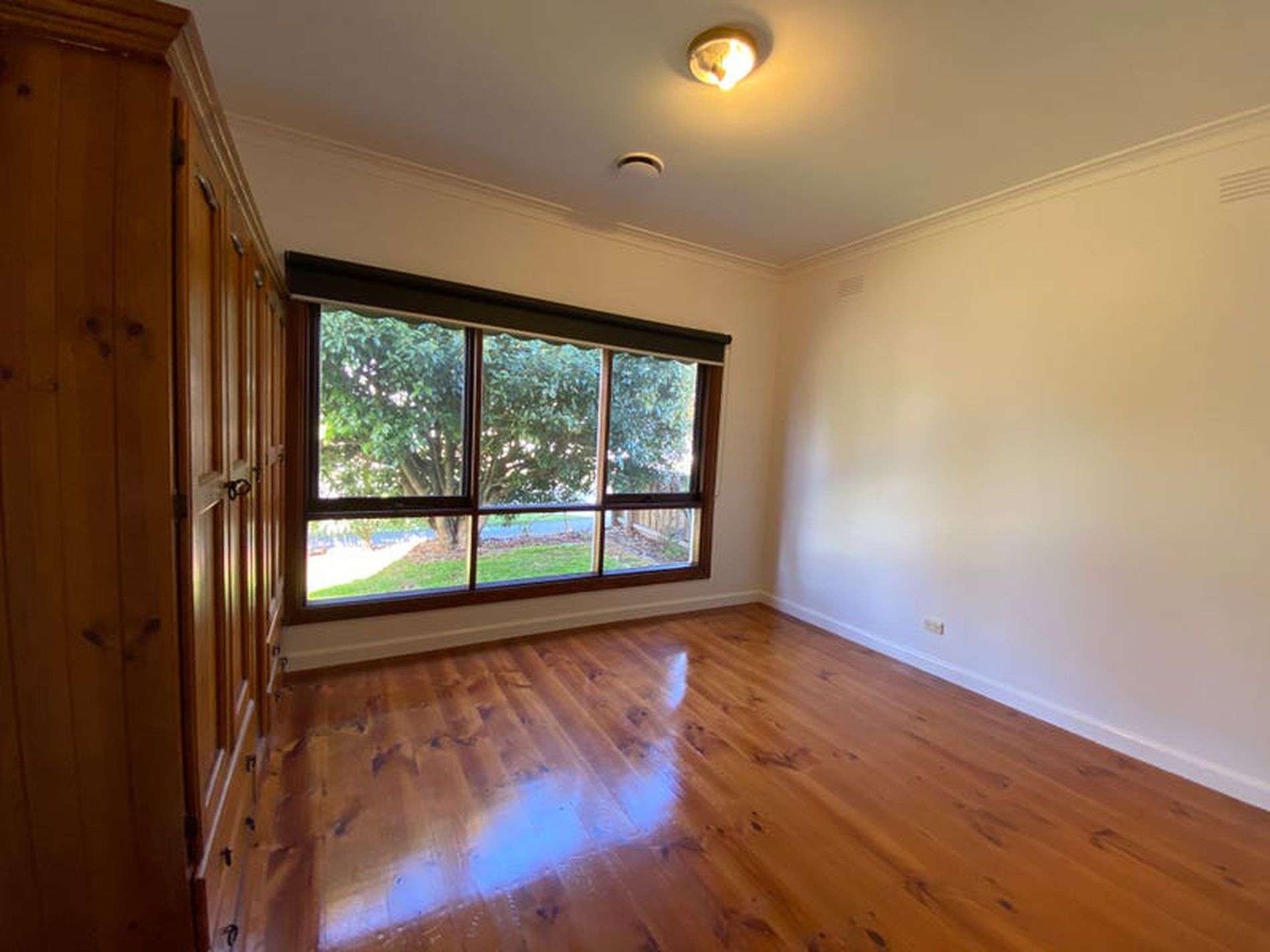 8 Clonard Avenue, Geelong West