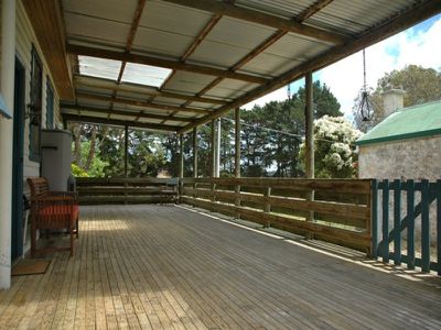 255 Lange Road, Yahl