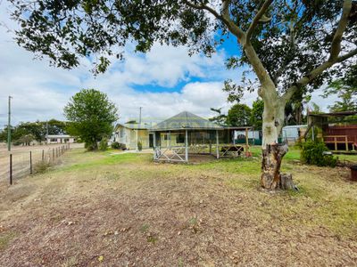 23 Bluff Road, Queenton