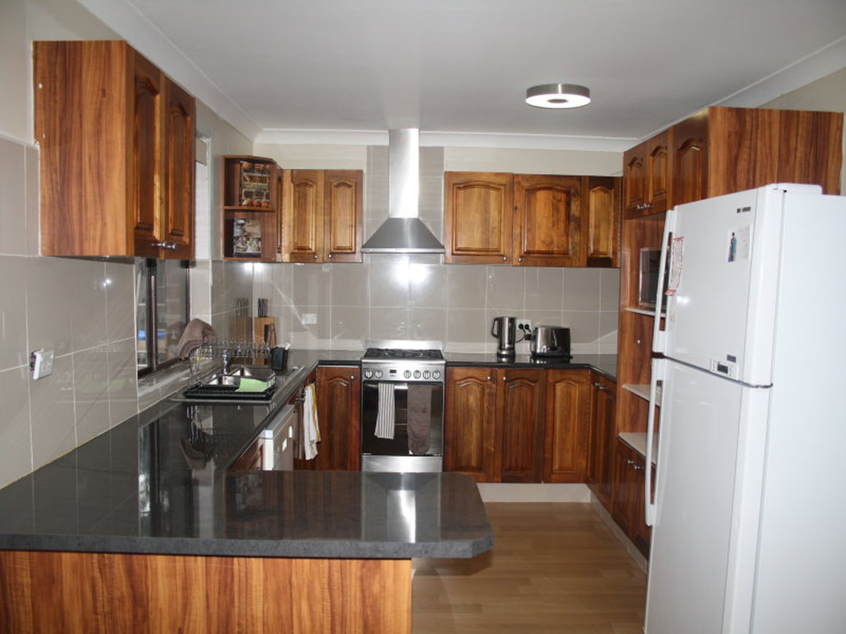 4 Sallee Glen, KINGSWOOD