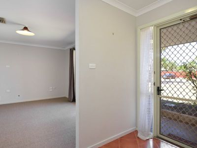 2 Holroyd Way, Boulder