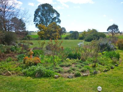 668 Barry Road, Neville