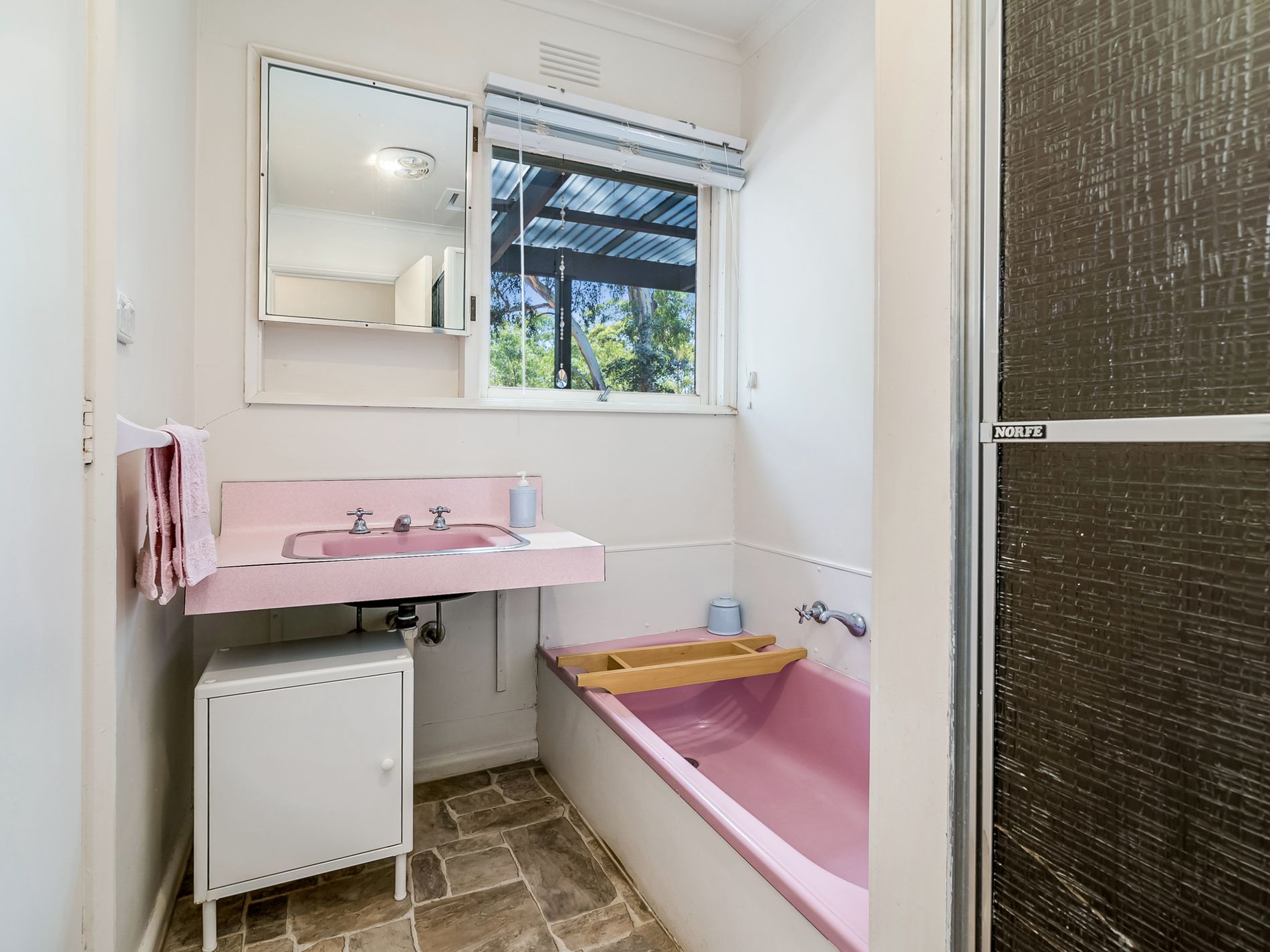 11 Thompsons Lane, Heathcote