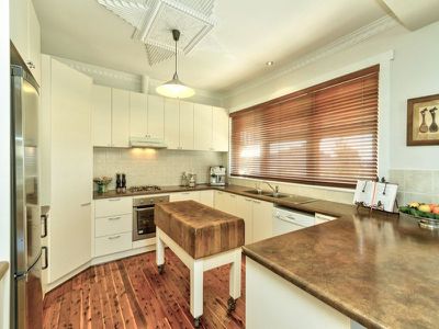 8 Ready Street, Rutherglen