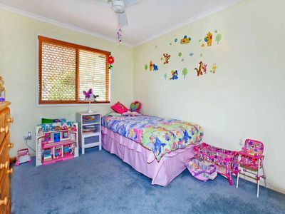 4 Justora Street, Rochedale South