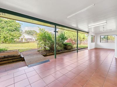 24 Currawong Avenue, Yungaburra