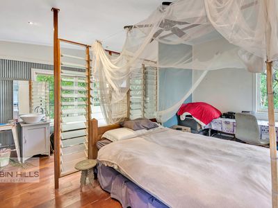 59 Abbey Road, Jiggi
