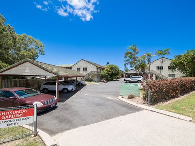 9 / 14 Island Drive, Cannonvale