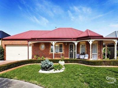 2 Louise Mack Walk, Lynbrook