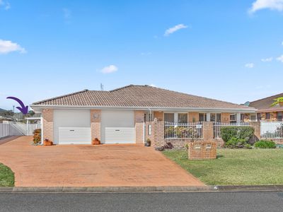 2 / 4 Lisa Place, Forster