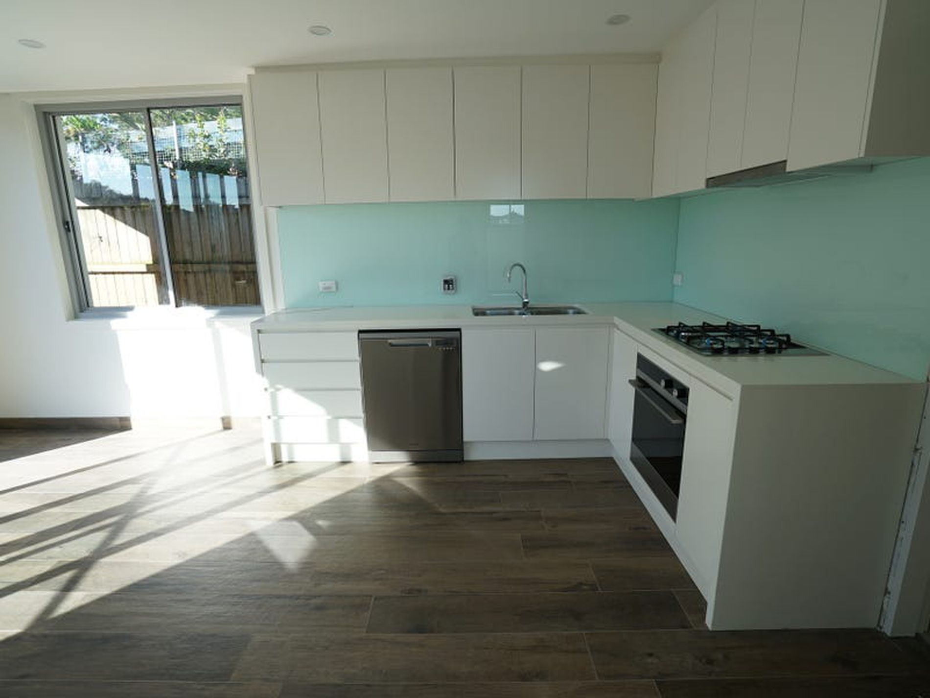 11A Blackwall Point Road, Chiswick