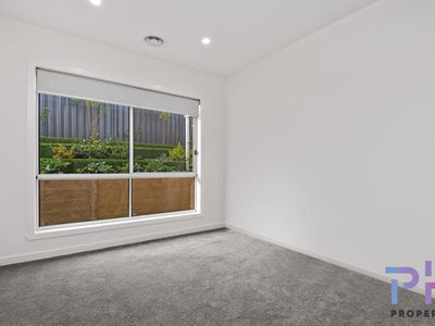 1 / 137 Edwards Road, Kennington