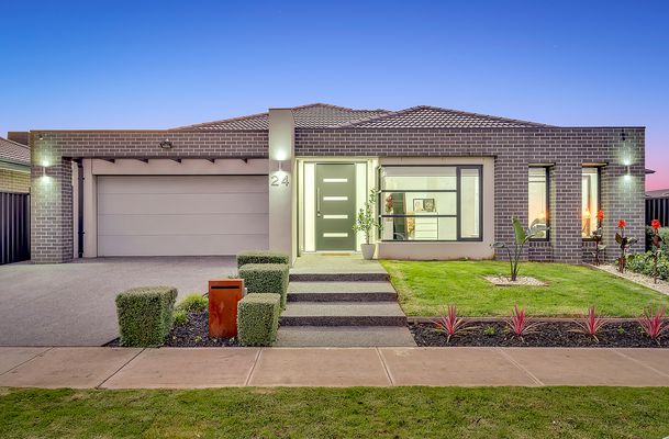 24 Emblem Way, Craigieburn