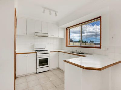 71 Gipps Crescent, Cranbourne North