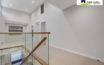 12 Gordon Avenue, Summerland Point
