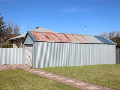 14 Queen Street, Forbes