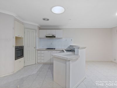 2 / 5 Barker Avenue, Balcatta