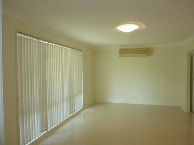 4 Avon Place, Forster