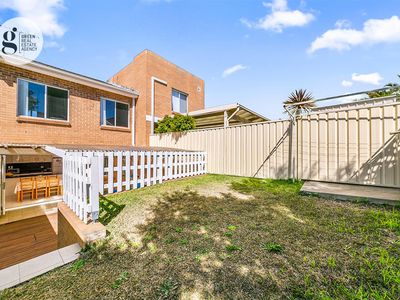 2 / 4 Dean Crescent, Ermington