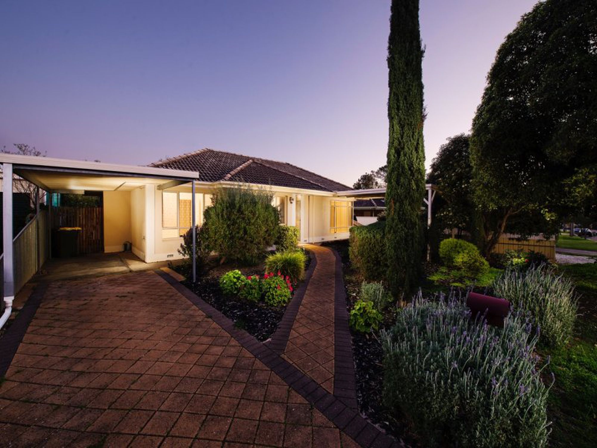 4 scott road, Newton