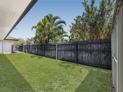 33 Woodbine Drive, Annandale