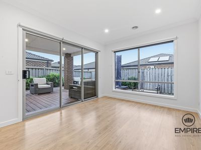 12 Emery Drive, Clyde North