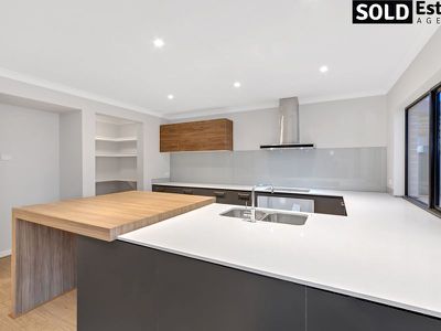 4 Epsom Lane, Cranbourne North