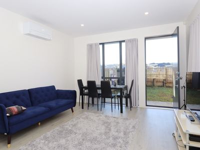 10 Serpent Road, Flat Bush