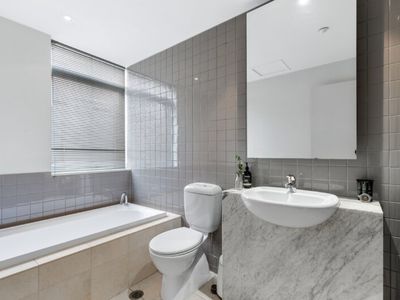 1106 / 118 Russell Street, Melbourne