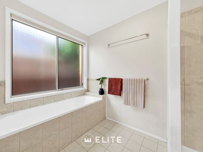 5 Milparinka Way, Berwick