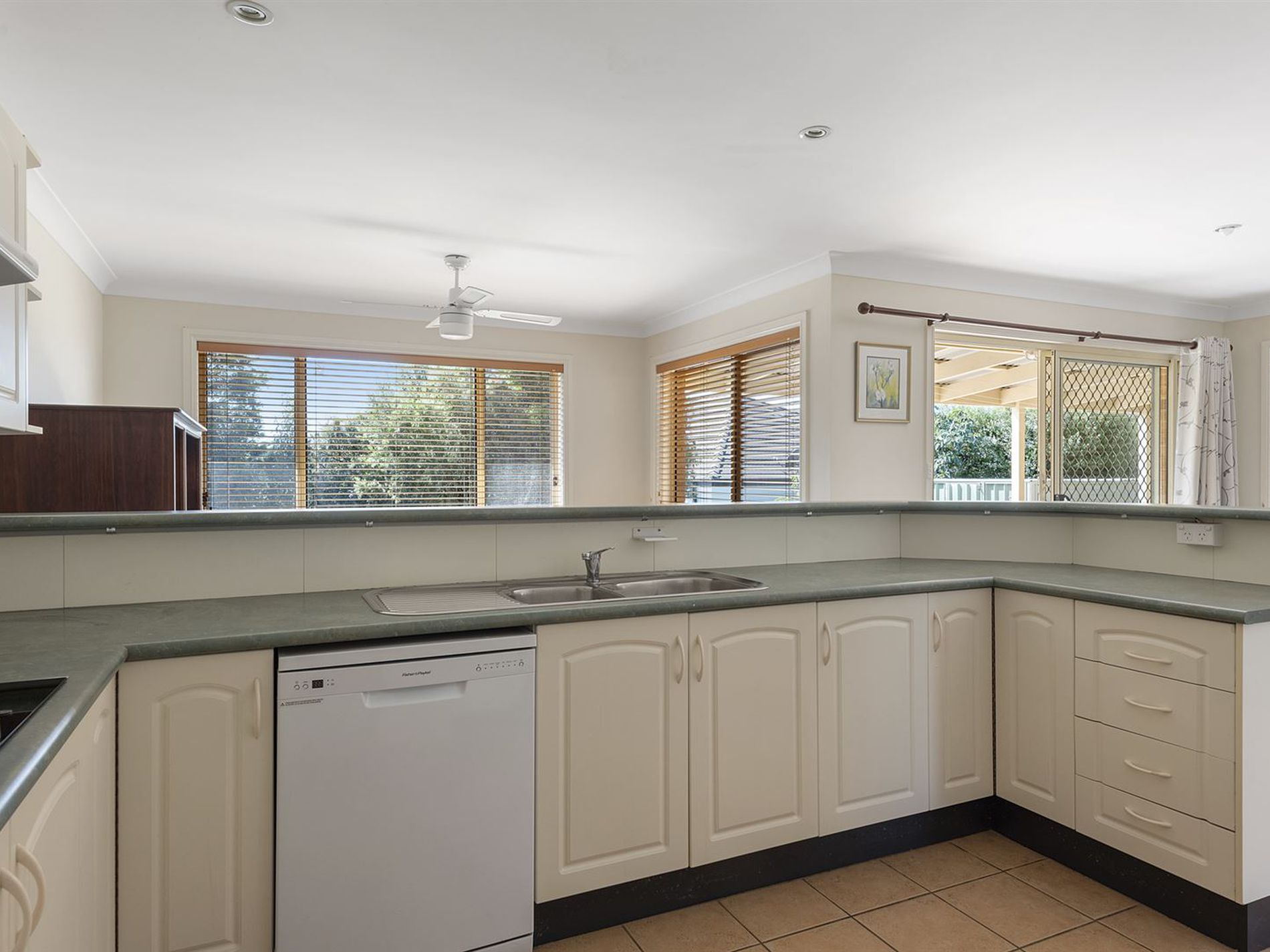 6 Scribbly Gum Crescent, Ulladulla