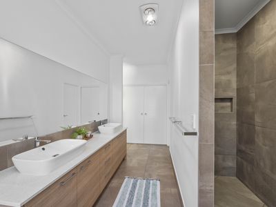 36 Apple Gum Place, Palmview