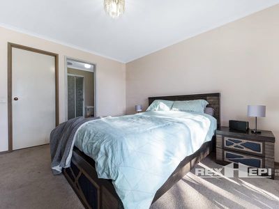 42 Narellan Drive, Hampton Park