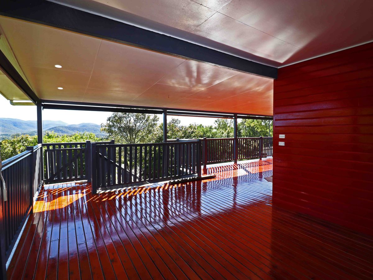 25 TWELFTH AVENUE, Atherton