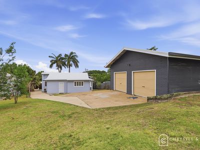 7 Hill End Road, Glenella