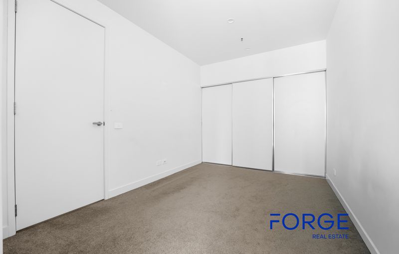 2011 / 105 Clarendon Street, Southbank