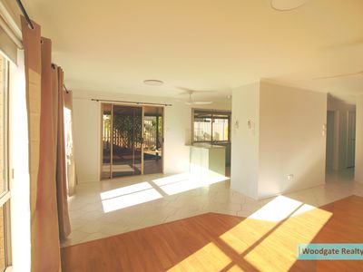 16 KOOKABURRA WAY, Woodgate