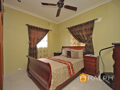 64 Canarys Road, Roselands