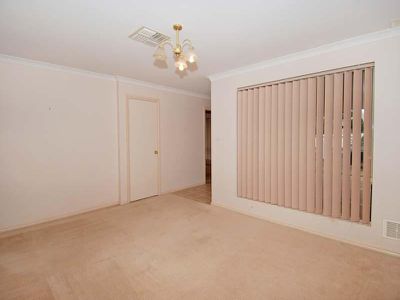 8 Rourke Cove, Kalgoorlie